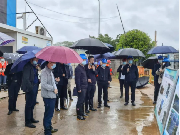 市政要闻丨长沙市岳麓区委书记周凡​一行赴靳江河西岸（含东山湾路）综合整治工程项目督导工作