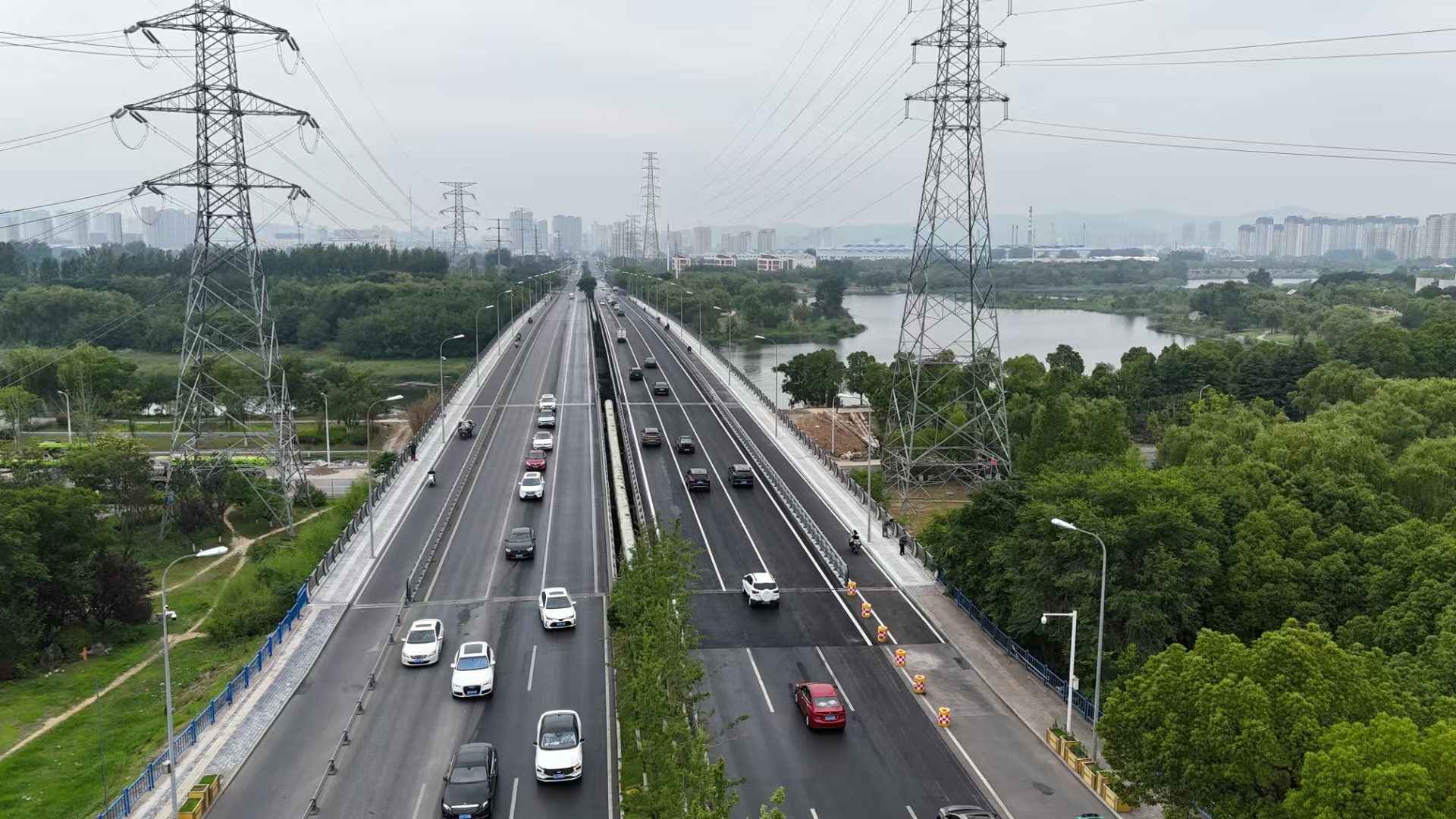 市政要闻 | 公司承建的安徽省滁州市会峰路跨清流河桥项目正式通车